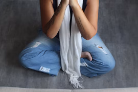 Le yoga améliore votre concentration au travail en 2026